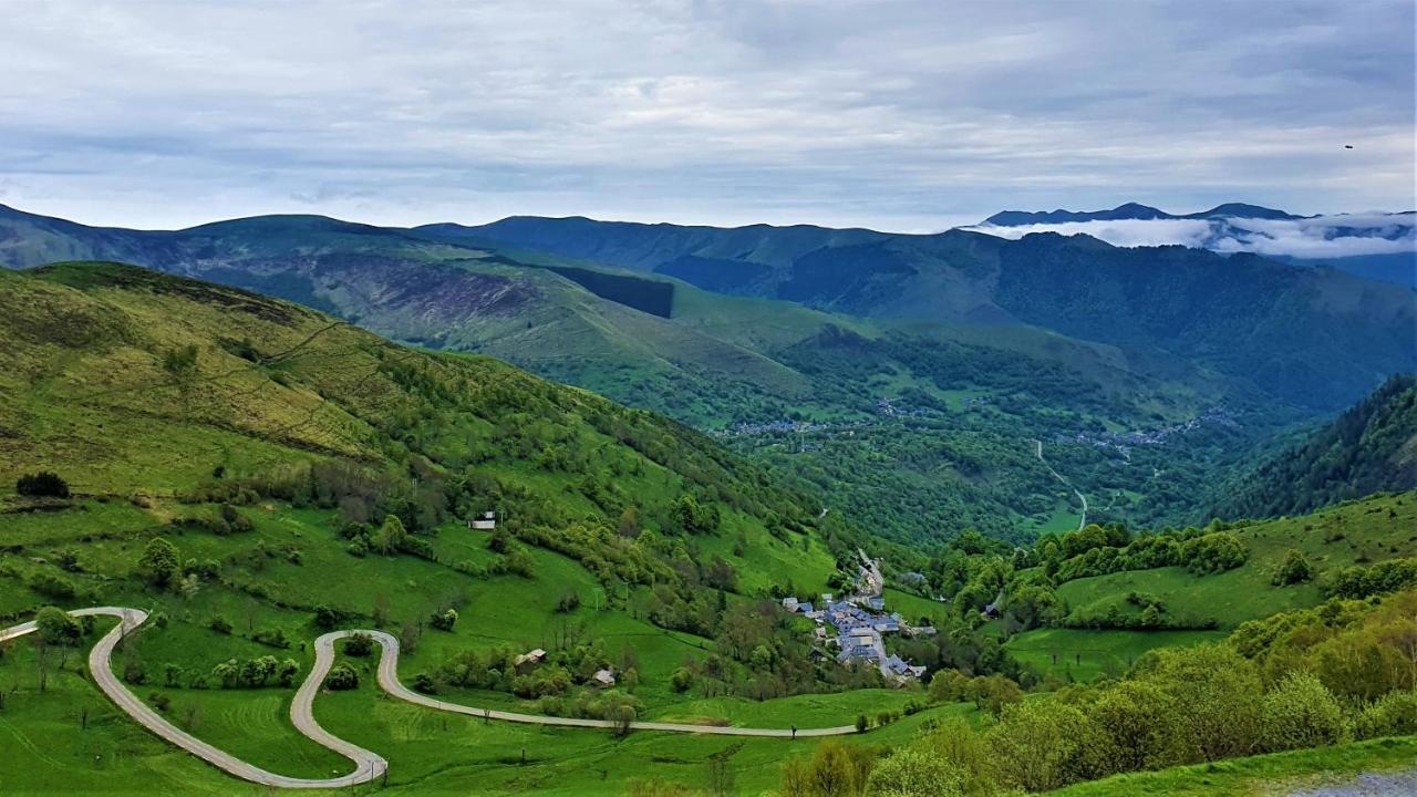 Appartement A La Montagne Avec Vue Imprenable Gouaux-de-Larboust Bagian luar foto